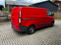 Gebraucht Ford Transit Custom 105 PS (77 kW) 2017 Rot Van / Kleinbus