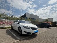 Gebraucht Opel Insignia Edition 194 PS (142 kW) 2015 Weiß Limousine