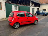 Gebraucht Hyundai i10 67 PS (49 kW) 2010 Rot Kleinwagen