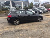 Gebraucht BMW 116 Advantage 109 PS (80 kW) 2021 Black sapphire metallic Kleinwagen
