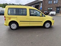 Gebraucht VW Caddy Trendline 102 PS (75 kW) 2012 Sunny yellow Van / Kleinbus