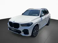 Gebraucht BMW X5 M Sport 335 PS (246 kW) 2021 Alpinweiss iii (weiß) SUV