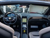 Gebraucht Ferrari Roma 620 PS (456 kW) 2025 Grau Cabrio