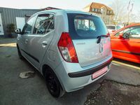Gebraucht Hyundai i10 67 PS (49 kW) 2009 Silber Kleinwagen