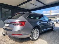 Gebraucht Skoda Superb 150 PS (110 kW) 2024 Grau Limousine