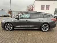 Gebraucht Ford Focus ST-Line 120 PS (88 kW) 2022 Grau Limousine