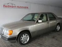 Gebraucht Mercedes E250 90 PS (66 kW) 1991 Gold Limousine