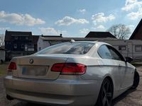 Gebraucht BMW 320 170 PS (125 kW) 2007 Silber Coupé