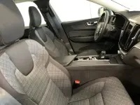 Gebraucht Volvo XC60 Core 197 PS (144 kW) 2022 Denim blue / metallic SUV