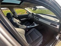 Gebraucht BMW 330 Performance 245 PS (180 kW) 2012 Silber Kombi