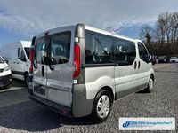 Gebraucht Opel Vivaro 114 PS (83 kW) 2012 Silber Van / Kleinbus
