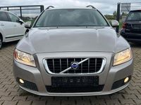 Gebraucht Volvo V70 Kinetic 163 PS (119 kW) 2008 Seashell metallic / metallic Kombi