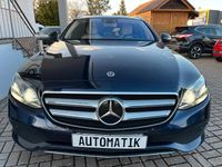 Gebraucht Mercedes E220 194 PS (142 kW) 2018 Blau Kombi