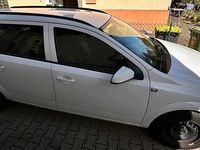 Gebraucht Opel Astra 90 PS (66 kW) 2009 Weiß Kombi