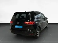 Gebraucht VW Touran Active 150 PS (110 kW) 2023 Schwarz Van / Kleinbus