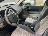 Gebraucht Renault Mégane II 110 PS (80 kW) 2004 Silber Limousine