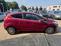 Gebraucht Ford Fiesta Titanium 82 PS (60 kW) 2010 Rot Kleinwagen