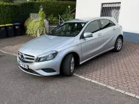 Gebraucht Mercedes A160 Urban 90 PS (66 kW) 2014 Schwarz Kleinwagen