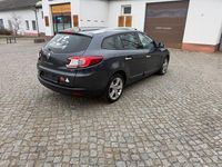 Gebraucht Renault Mégane GrandTour Dynamique 131 PS (96 kW) 2011 Grau Kombi