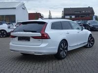 Gebraucht Volvo V90 Ultra 455 PS (334 kW) 2025 Crystal white Kombi