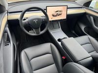 Gebraucht Tesla Model Y Standard Range 255 kW (347 PS) 2023 Pearl white multicoat SUV