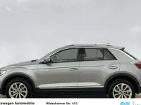 Neu VW T-Roc Style 150 PS (110 kW) 2025 Silber SUV
