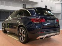 Gebraucht Mercedes GLC300e 333 PS (244 kW) 2022 Cavansitblau (metallic) SUV