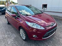 Gebraucht Ford Fiesta 60 PS (44 kW) 2012 Rot Kleinwagen
