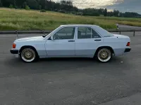 Gebraucht Mercedes 190 122 PS (89 kW) 1991 Limousine