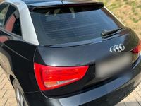 Używany Audi A1 65 KM (47 kW) 2011 Czarny Hatchback