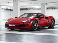 Second-hand Ferrari 296 829 CP (609 kW) 2023 Roșu Cabrio