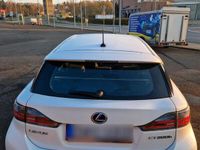 Gebraucht Lexus CT200h 136 PS (100 kW) 2011 Weiß Kleinwagen