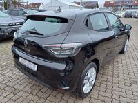 Neu Renault Clio V Evolution 101 PS (74 kW) 2025 Blackpealschwarz Limousine