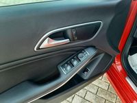 Gebraucht Mercedes CLA180 Urban 122 PS (89 kW) 2017 Rot Limousine