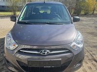 Gebraucht Hyundai i10 67 PS (49 kW) 2013 Schwarz Kleinwagen