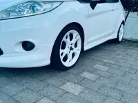 Gebraucht Ford Fiesta 135 PS (99 kW) 2011 Weiß Kleinwagen