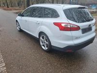 Usata Ford Focus 182 CV (133 kW) 2012 Bianco Station wagon