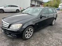 Gebraucht Mercedes C180 156 PS (114 kW) 2009 Schwarz Kombi