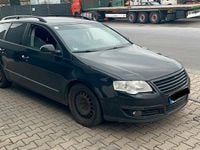 Gebraucht VW Passat 140 PS (102 kW) 2008 Schwarz Kombi