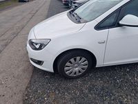 Gebraucht Opel Astra S 131 PS (96 kW) 2013 Weiß Kombi