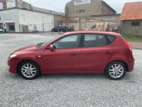 Gebraucht Hyundai i30 Edition 105 PS (77 kW) 2012 Rot Limousine