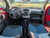 Gebraucht Toyota Aygo 68 PS (50 kW) 2012 Rot Kleinwagen
