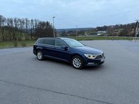 Gebraucht VW Passat 150 PS (110 kW) 2018 Blau Kombi