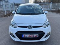 Gebraucht Hyundai i10 Edition 87 PS (63 kW) 2014 Weiß Kleinwagen