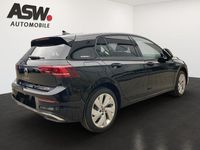 Neu VW Golf VIII 150 PS (110 kW) 2025 Grenadillschwarz metallic Limousine