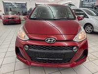 Gebraucht Hyundai i10 Trend 67 PS (49 kW) 2017 Rot Kleinwagen