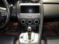 Second-hand Jaguar E-Pace 181 CP (133 kW) 2018 Gri SUV