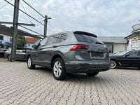 Gebraucht VW Tiguan Allspace Life 150 PS (110 kW) 2022 Platinum grey metallic SUV