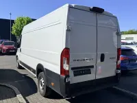 Gebraucht Peugeot Boxer 180 PS (132 kW) 2024 Weiß Van