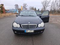 Gebraucht Mercedes 220 143 PS (105 kW) 2001 Schwarz Limousine